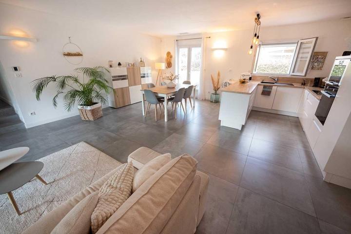 Nous mettons à votre disposition des carreleurs expérimentés.